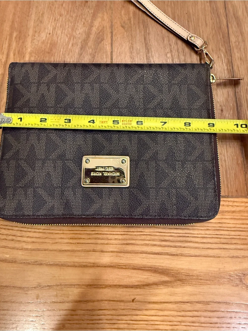 Michael Michael Kors Signature Multifunction Case for iPad/Tablet